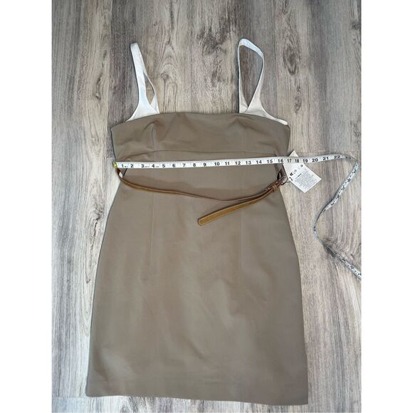 Zara Dress with tags but a has a small unstitched part on the‎ back - Picture 5 of 8